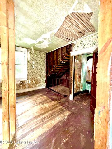 3215 Grand Ave, Louisville, KY 40211