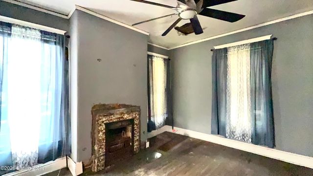 3215 Grand Ave, Louisville, KY 40211
