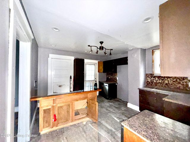 3215 Grand Ave, Louisville, KY 40211