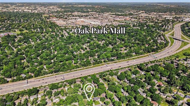 9908 Perry Drive, Overland Park, KS 66212