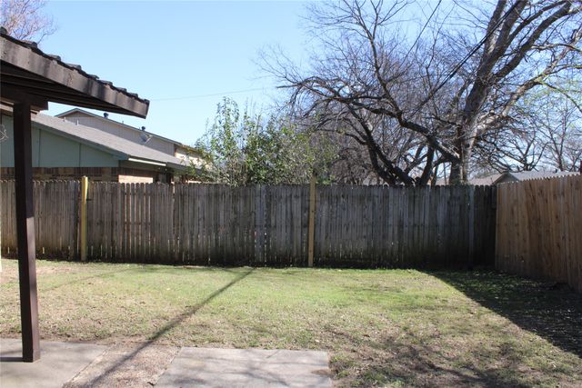 615 Renfro Street, Burleson, TX 76028