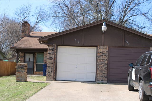 615 Renfro Street, Burleson, TX 76028