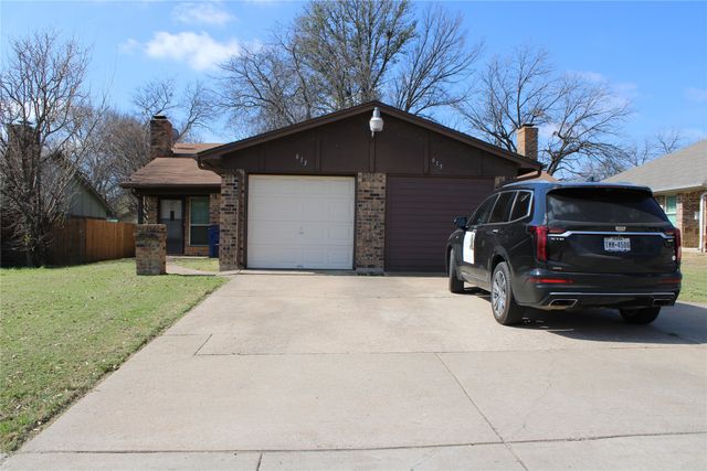 615 Renfro Street, Burleson, TX 76028