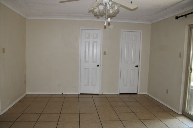 615 Renfro Street, Burleson, TX 76028