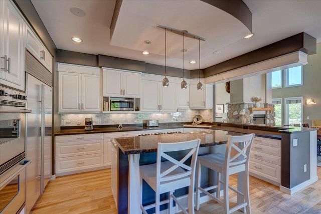 5596 Surrey Lane, Waunakee, WI 53597