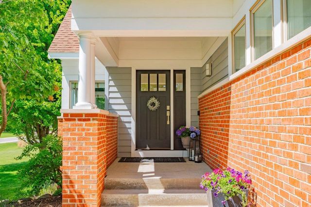 5596 Surrey Lane, Waunakee, WI 53597