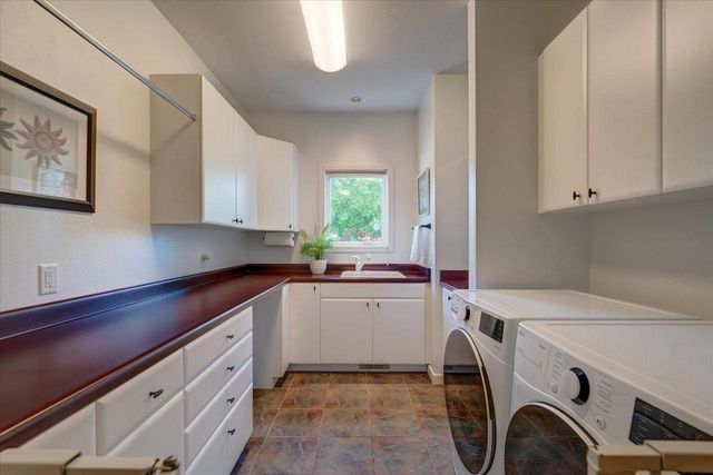 5596 Surrey Lane, Waunakee, WI 53597