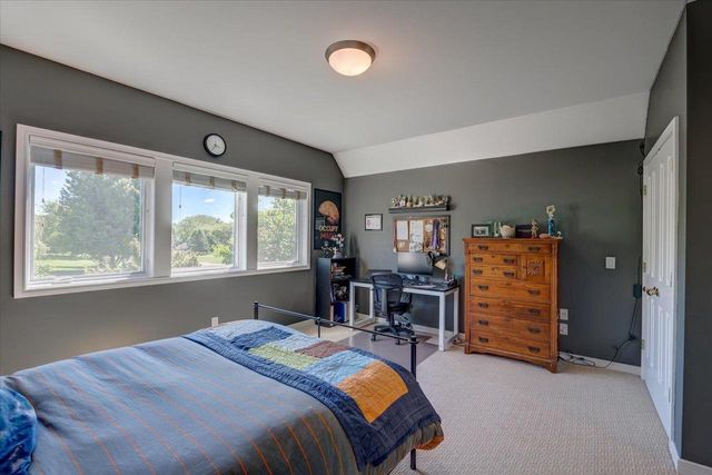 5596 Surrey Lane, Waunakee, WI 53597