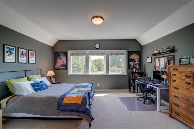 5596 Surrey Lane, Waunakee, WI 53597