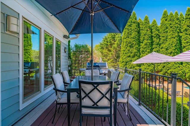 5596 Surrey Lane, Waunakee, WI 53597