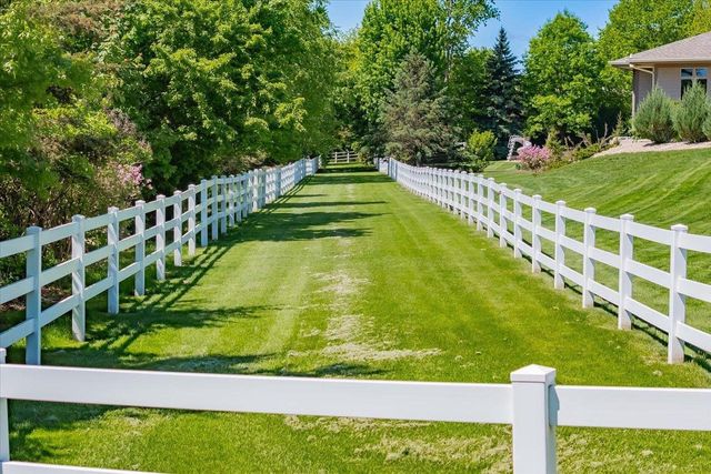 5596 Surrey Lane, Waunakee, WI 53597