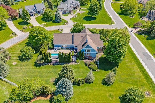 5596 Surrey Lane, Waunakee, WI 53597