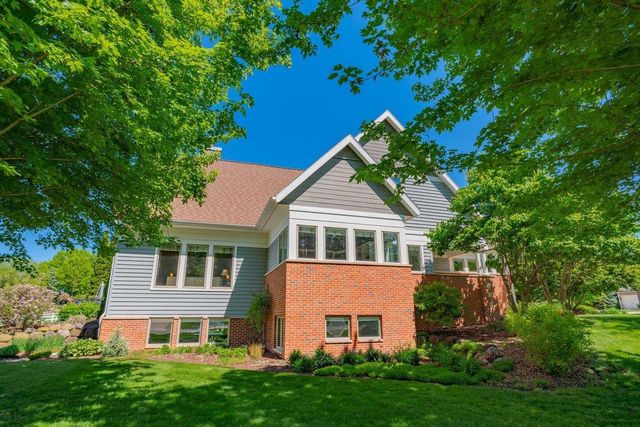 5596 Surrey Lane, Waunakee, WI 53597