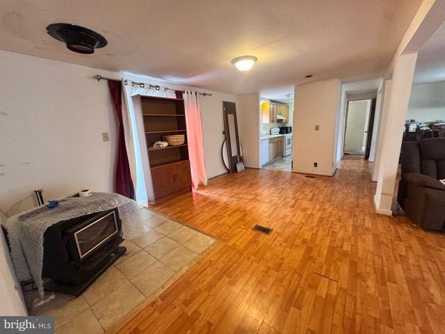 316 HAWKINS FARM RD, Bumpass, VA 23024