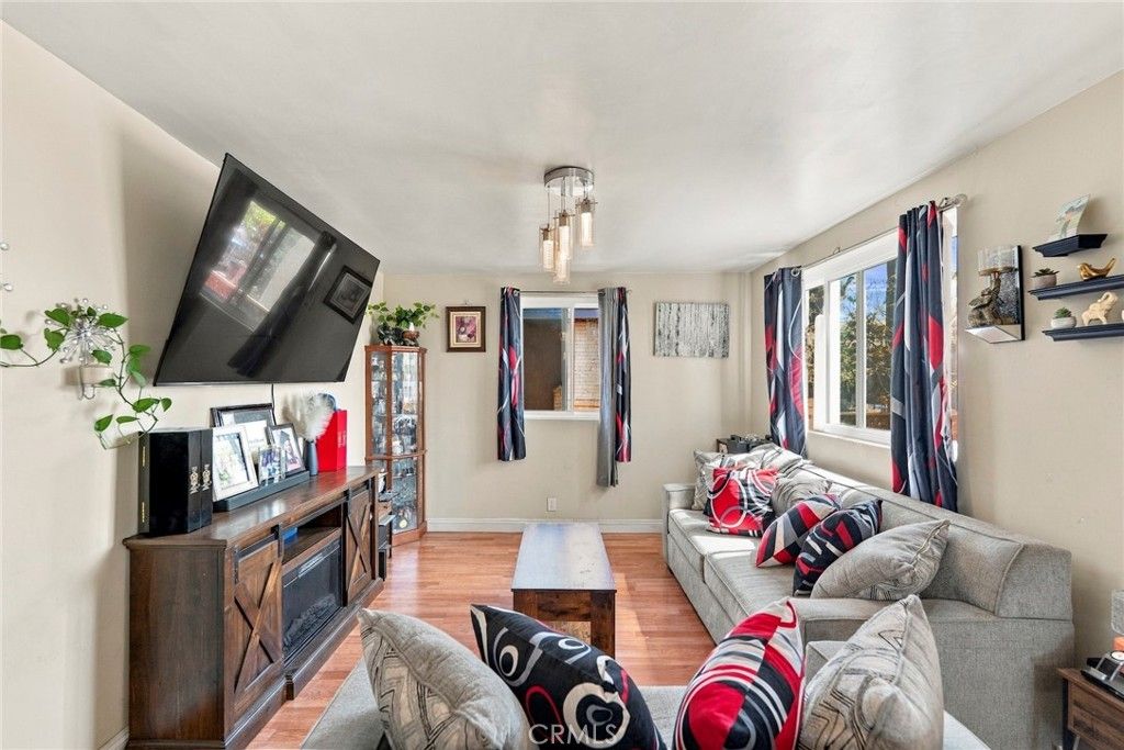 215 76th Place, Los Angeles, CA 90003 — exterior