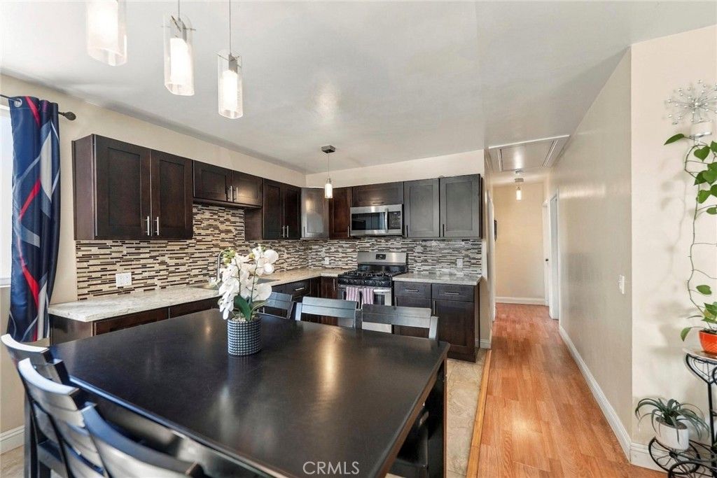 215 76th Place, Los Angeles, CA 90003 — photo 3