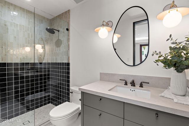 4536 E FOOTHILL Drive, Paradise Valley, AZ 85253