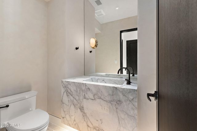 4536 E FOOTHILL Drive, Paradise Valley, AZ 85253