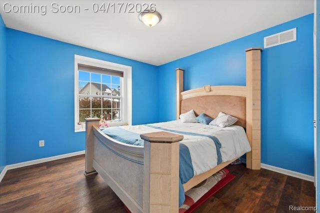 17482 Sunny Crest Drive, Brownstown Charter Township, MI 48174