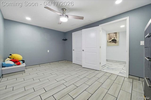 17482 Sunny Crest Drive, Brownstown Charter Township, MI 48174