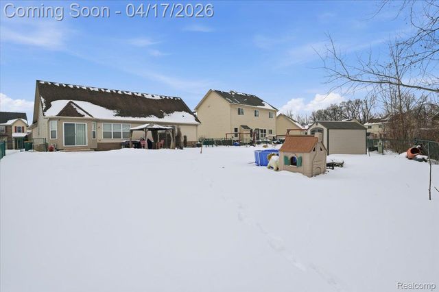 17482 Sunny Crest Drive, Brownstown Charter Township, MI 48174