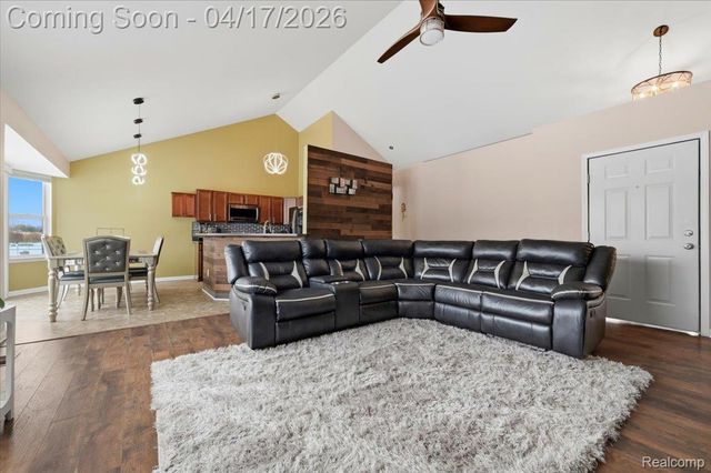 17482 Sunny Crest Drive, Brownstown Charter Township, MI 48174