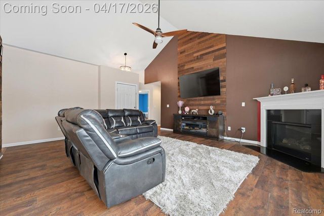 17482 Sunny Crest Drive, Brownstown Charter Township, MI 48174