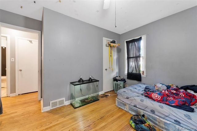 5279 Cadieux Road, Detroit, MI 48224