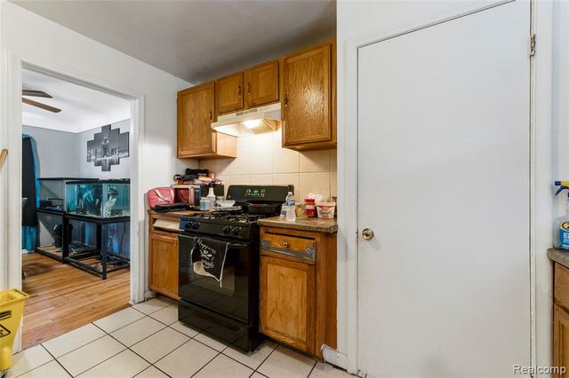 5279 Cadieux Road, Detroit, MI 48224
