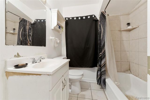 5279 Cadieux Road, Detroit, MI 48224