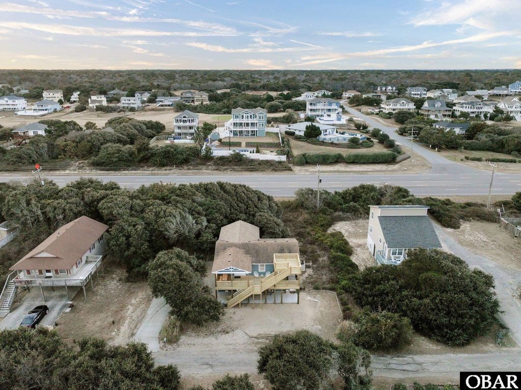 Image 3 of property listing at 5012 Ride Lane, Kitty Hawk, NC 27949