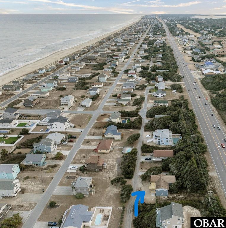 Image 5 of property listing at 5012 Ride Lane, Kitty Hawk, NC 27949