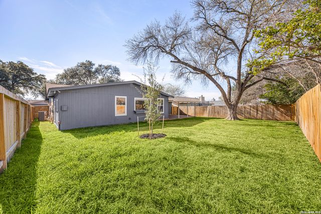 15026 Old Creek St, San Antonio, TX 78217