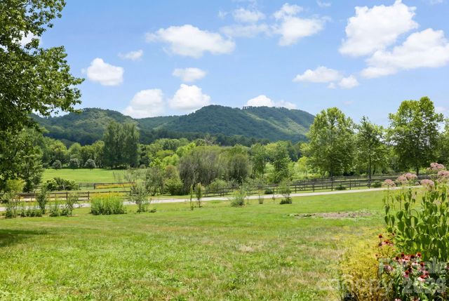 114 Cane Creek Ranch Drive, Fletcher, NC 28732