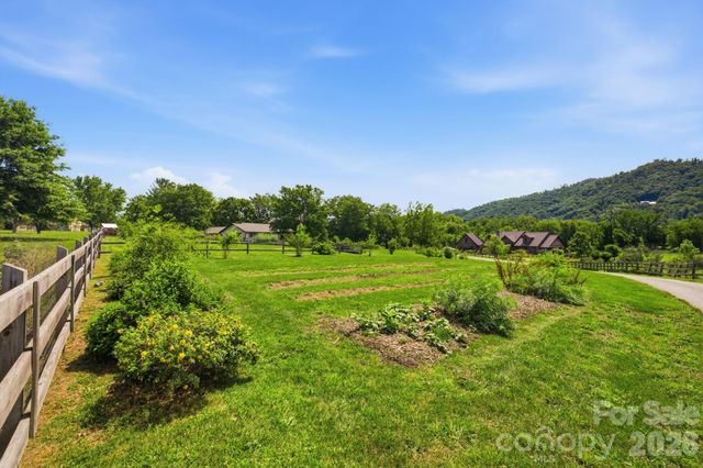 114 Cane Creek Ranch Drive, Fletcher, NC 28732