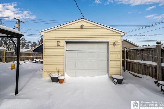 180 Bering Avenue, Tonawanda, NY 14223