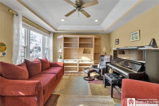 180 Bering Avenue, Tonawanda, NY 14223