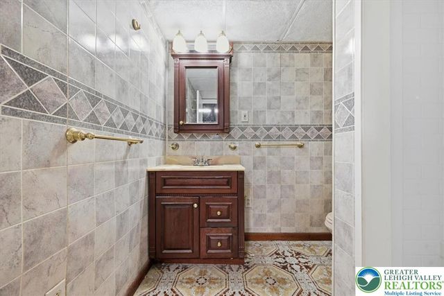 4470 Henry Street, Easton, PA 18045