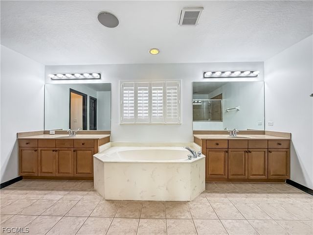 12459 Muddy Creek LN, Fort Myers, FL 33913