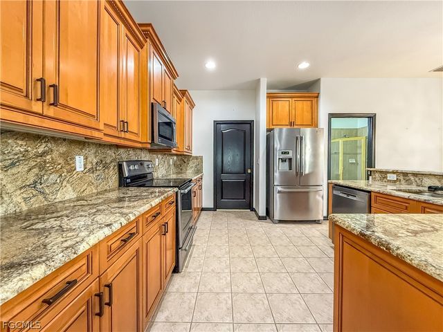 12459 Muddy Creek LN, Fort Myers, FL 33913