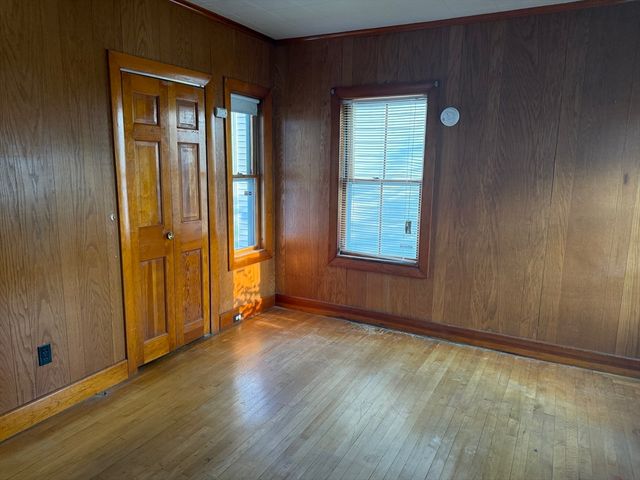 160 Hampshire St, Lowell, MA 01850