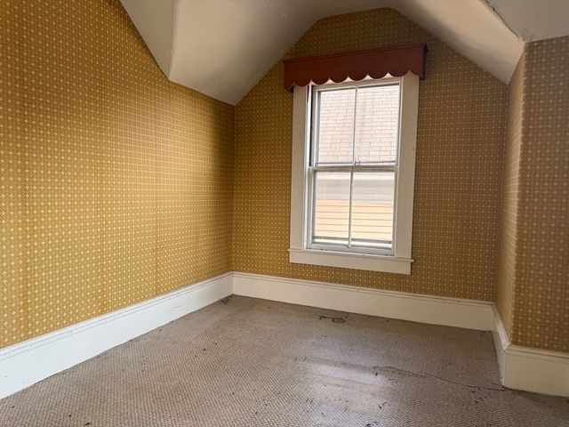 160 Hampshire St, Lowell, MA 01850