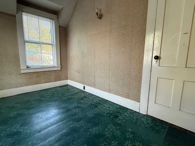 160 Hampshire St, Lowell, MA 01850