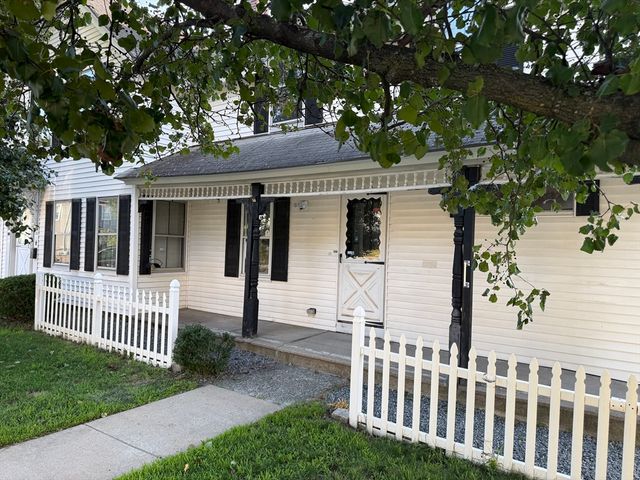 160 Hampshire St, Lowell, MA 01850