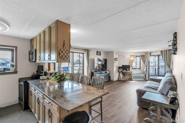 725 Miller Avenue 241, Freeport, NY 11520