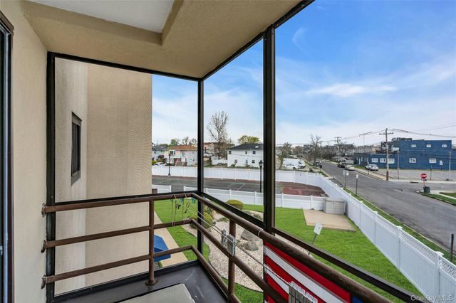 725 Miller Avenue 241, Freeport, NY 11520