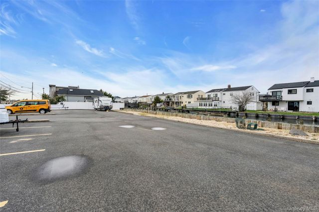 725 Miller Avenue 241, Freeport, NY 11520