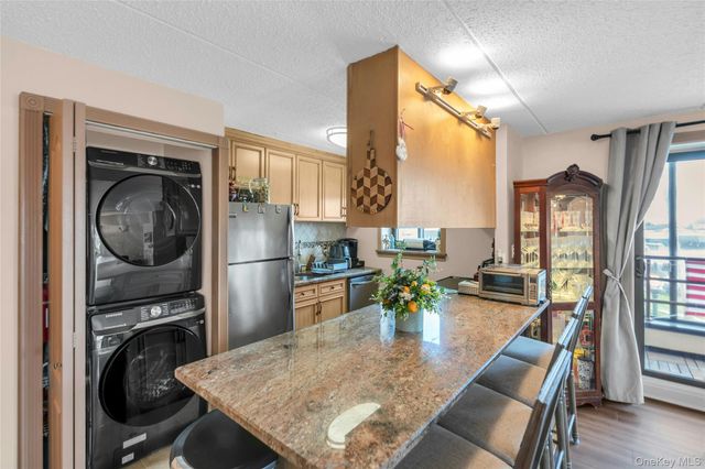 725 Miller Avenue 241, Freeport, NY 11520