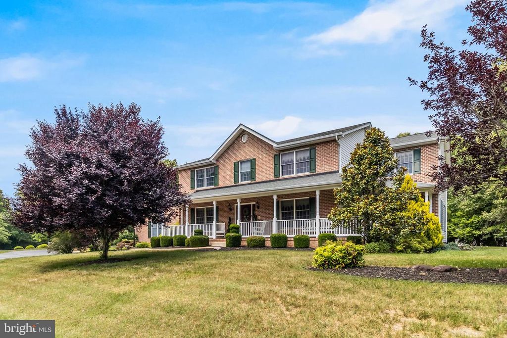 Image 1 of property listing at 203 MORGANS RIDGE CT, La Plata, MD 20646