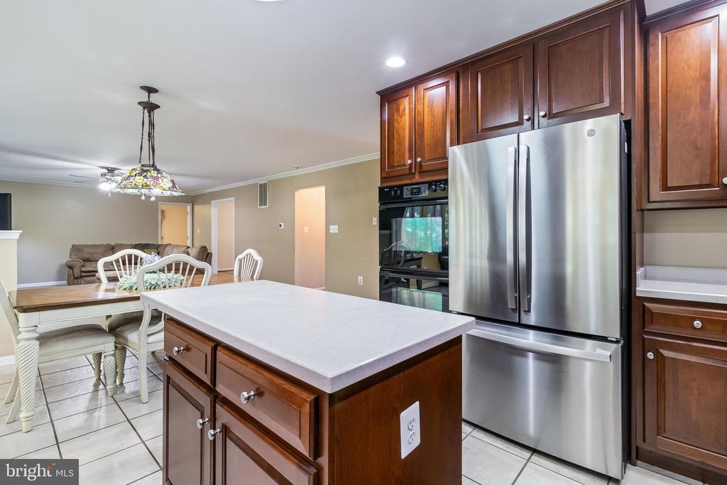 Image 11 of property listing at 203 MORGANS RIDGE CT, La Plata, MD 20646